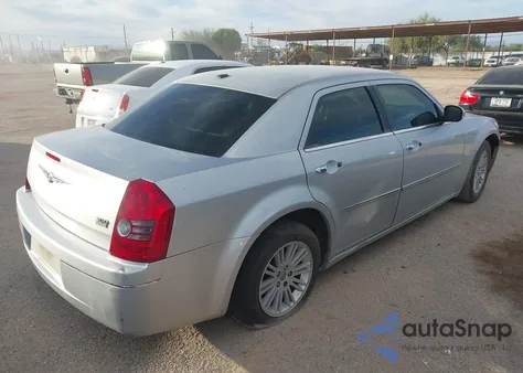 2010 Chrysler 300 Touring/Signature Series/Executive Series из США, поврежденный, VIN 2C3CA5CV2AH167931